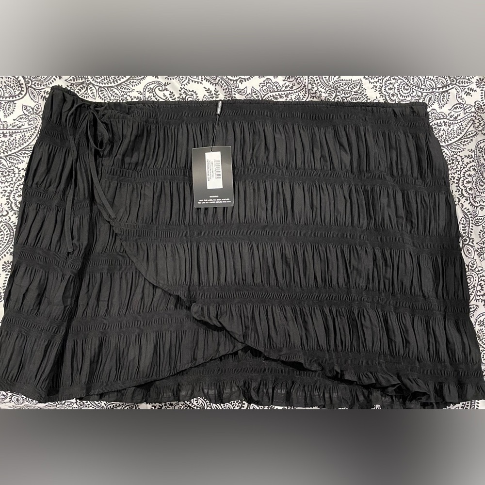 Pretty Little Thing Wrap Mini Skirt & Beach Cover-Up, Black, Plus Size, Vacation - Picture 5 of 8